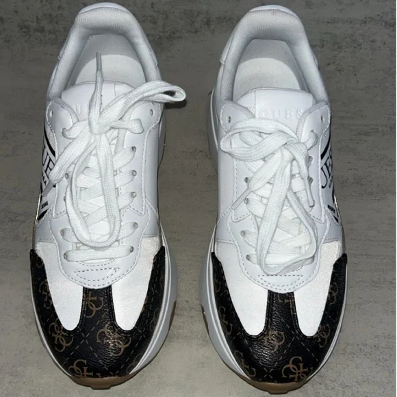 Guess Calebb Logo Print Sneaker - Picture 8 of 11